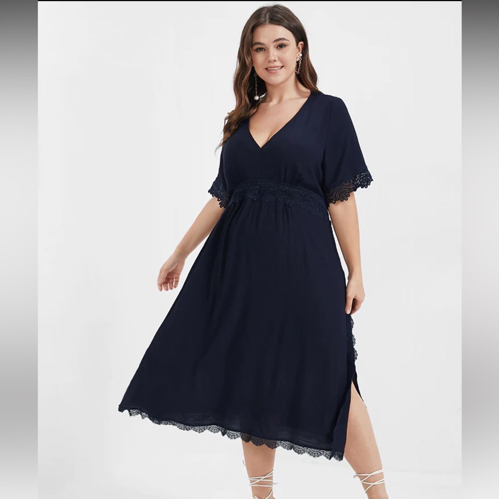 BloomChic Solid Contrast Lace Shirred Split Midi Dress - Size 18/20